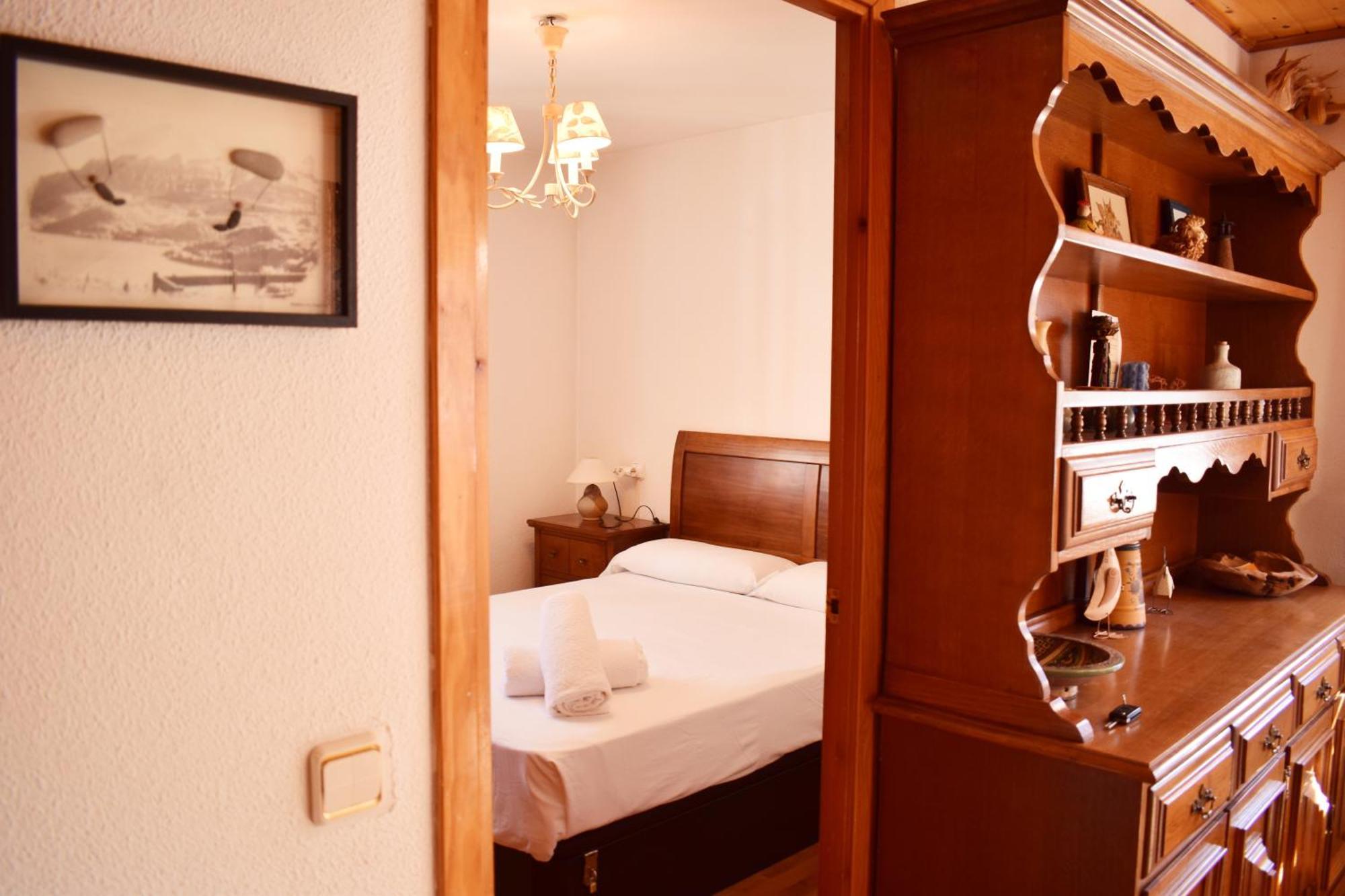 Saliecho Acogedor Apartamento Jardin Y Piscina Sallent de Gállego Buitenkant foto